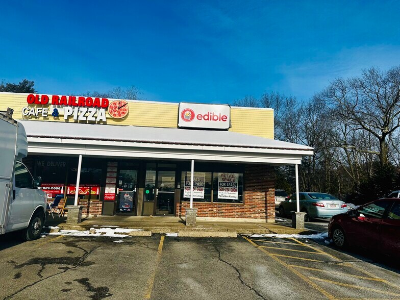 More Photos Of 386 Columbia Rd, Hanover General Retail For Lease