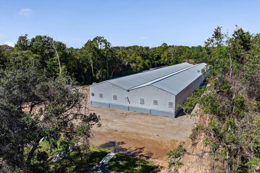 More Photos Of 1701 Navco Rd, Mobile Warehouse For Sale