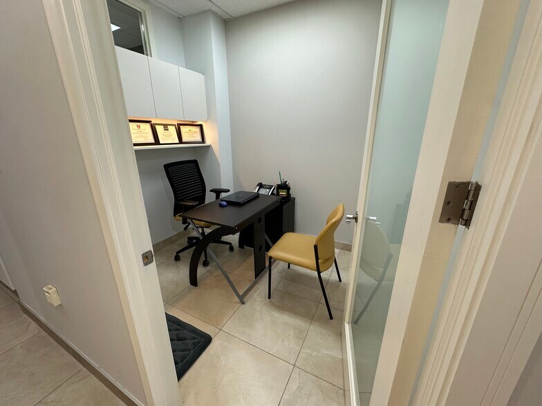 More Photos Of 7191 Yonge St, Markham Medical For Sale
