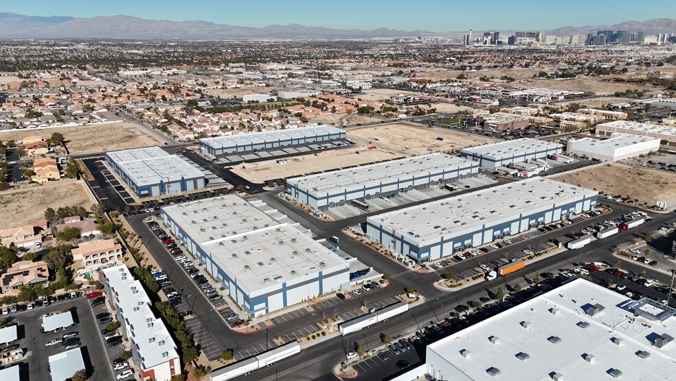 More Photos Of Rainbow Blvd @ Post, Las Vegas Unknown For Lease