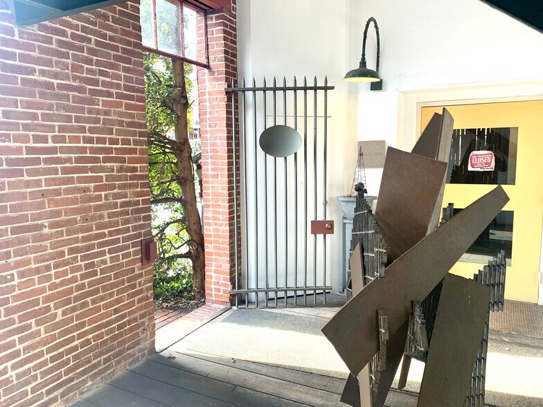 More Photos Of 226 N Arch St, Lancaster Loft Creative Space For Lease