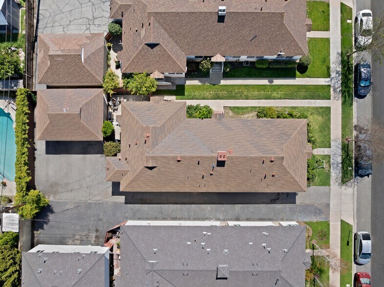 More Photos Of 242 N Cordova St, Burbank Multifamily For Sale