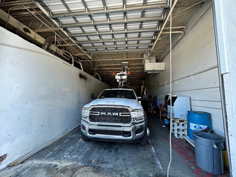 More Photos Of 5410 NW 12th Ave, Fort Lauderdale Warehouse For Sale