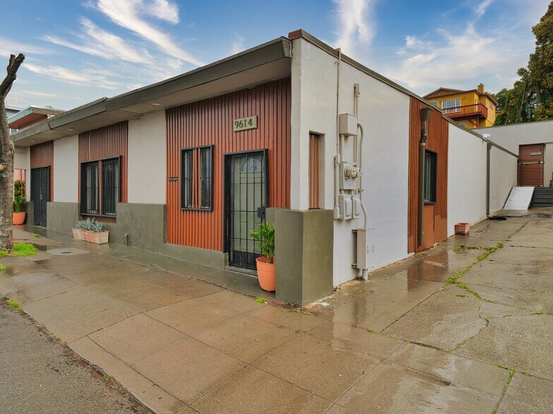More Photos Of 9614-9616 MacArthur Blvd, Oakland Specialty For Sale