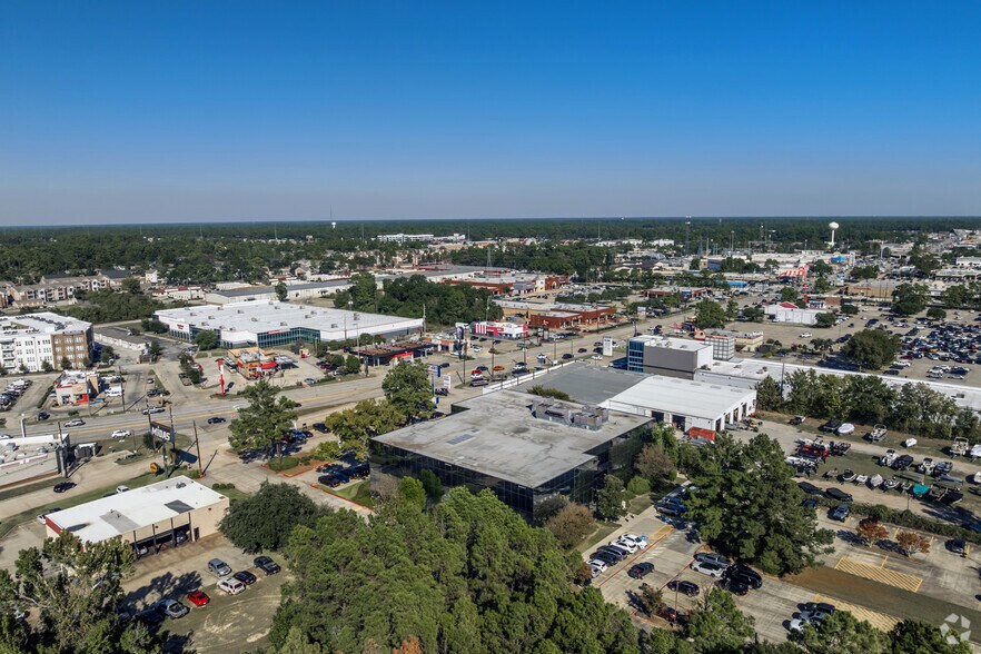 More Photos Of 719 Sawdust Rd, The Woodlands Office For Lease
