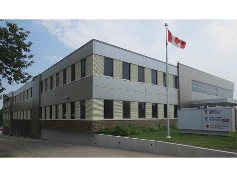 More Photos Of 800 King St W, Kitchener Office For Lease