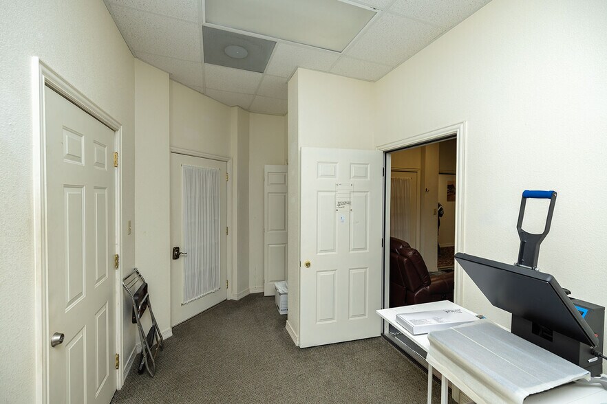 More Photos Of 116 W Pine Ave, El Dorado Office Residential For Sale