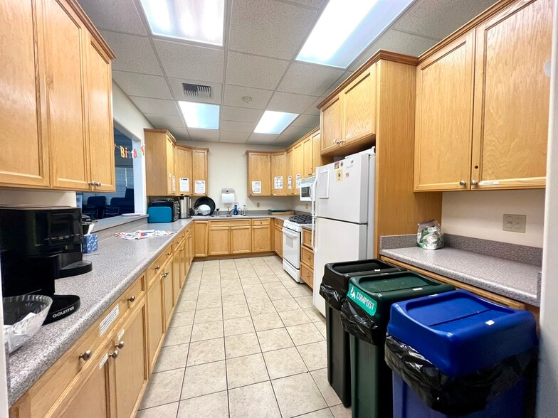 More Photos Of 3947 Kimber Dr, Thousand Oaks Specialty For Sale