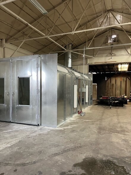 More Photos Of 1470-1472 Cota Ave, Long Beach Warehouse For Sale