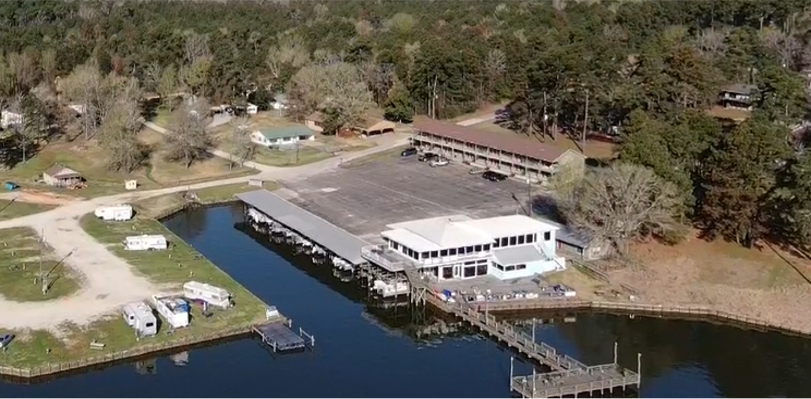 More Photos Of 371 Navaho Trl, Onalaska Restaurant For Lease