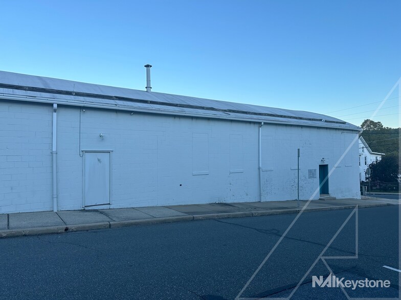 More Photos Of 111 Chestnut St, Mohnton Industrial For Sale