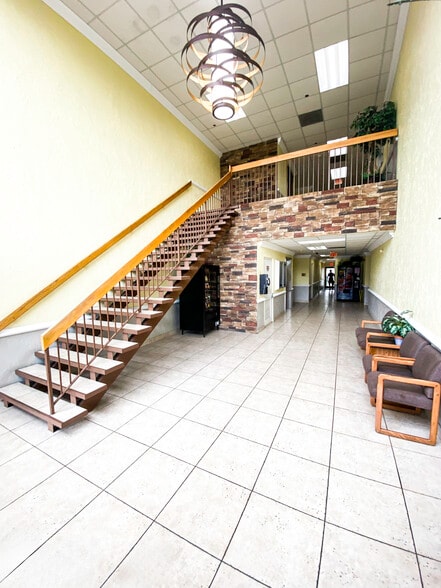 More Photos Of 200 Knuth Rd, Boynton Beach Medical For Lease