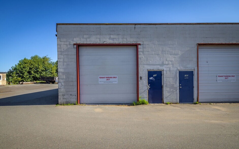 More Photos Of 11951 Mitchell Rd, Richmond Warehouse For Lease