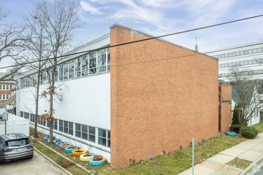 More Photos Of 87 7th St, Valley Stream Religious Facility For Lease