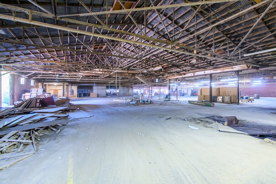 More Photos Of 440 Frankston St, Jacksonville Warehouse For Sale