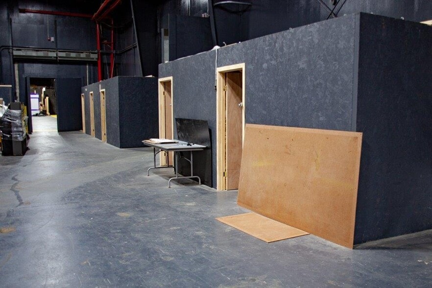 More Photos Of 4865 Arthur Kill Rd, Staten Island Warehouse For Sale