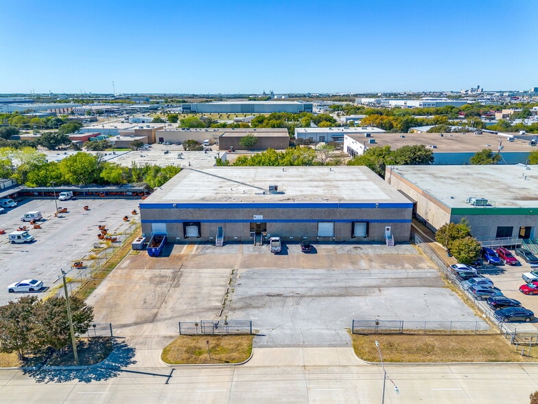 Primary Photo Of 4929 Northeast Pky, Fort Worth Distribution For Lease