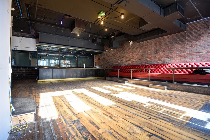 More Photos Of 361 Metropolitan Ave, Brooklyn General Retail For Lease