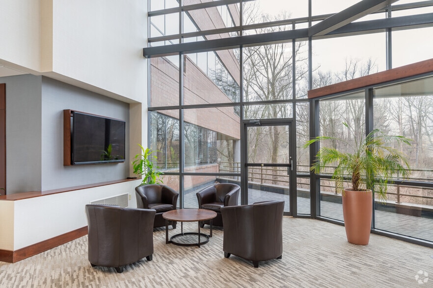 More Photos Of 1475 Phoenixville Pike, Exton Office For Lease