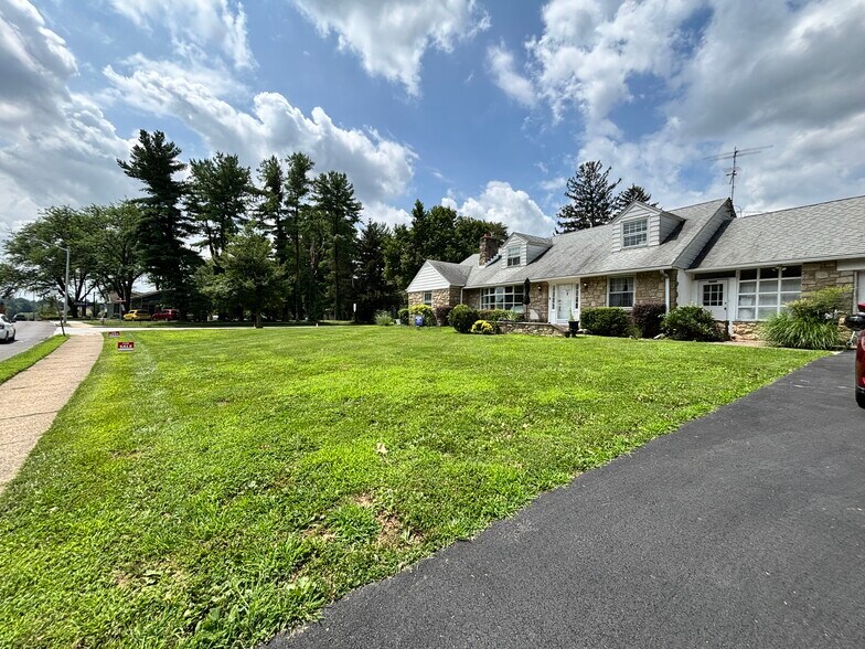 More Photos Of 1000 Old York Rd, Abington Office Residential For Sale