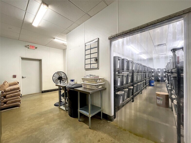 More Photos Of 1832 S Dimensions Ter, Homosassa Warehouse For Sale