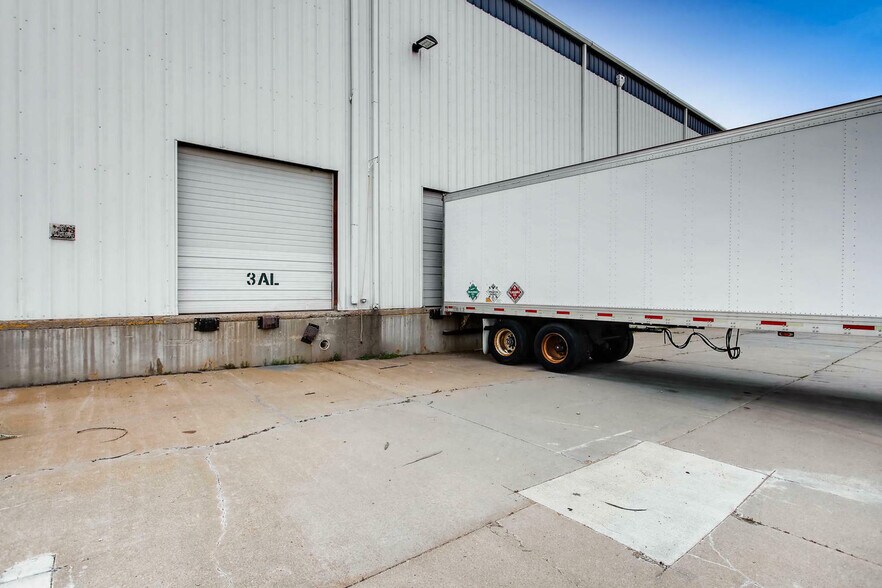 More Photos Of 13760 E Arapahoe Rd, Englewood Research And Development For Lease