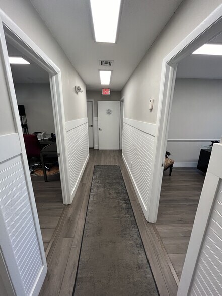 More Photos Of 533 Northlake Blvd, North Palm Beach Medical For Lease