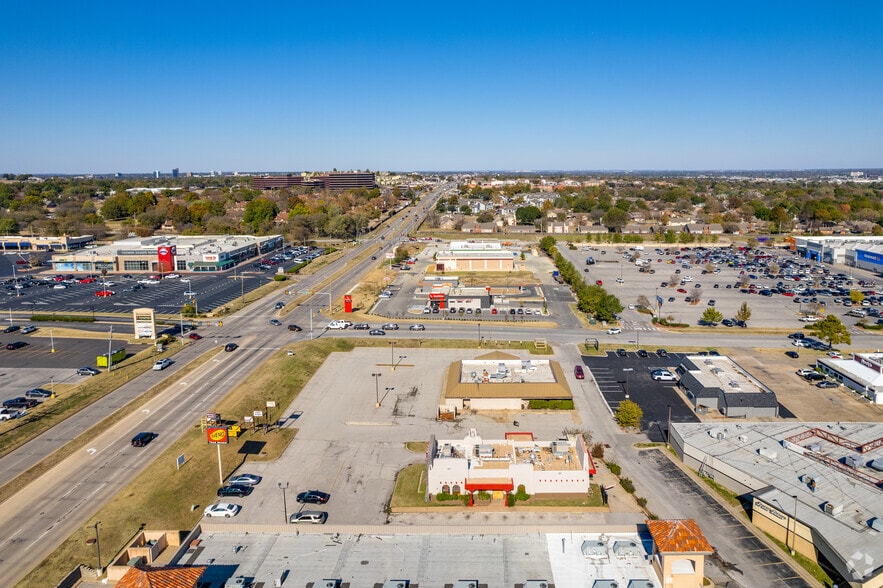 More Photos Of 6825 S Memorial Dr, Tulsa Fast Food For Lease