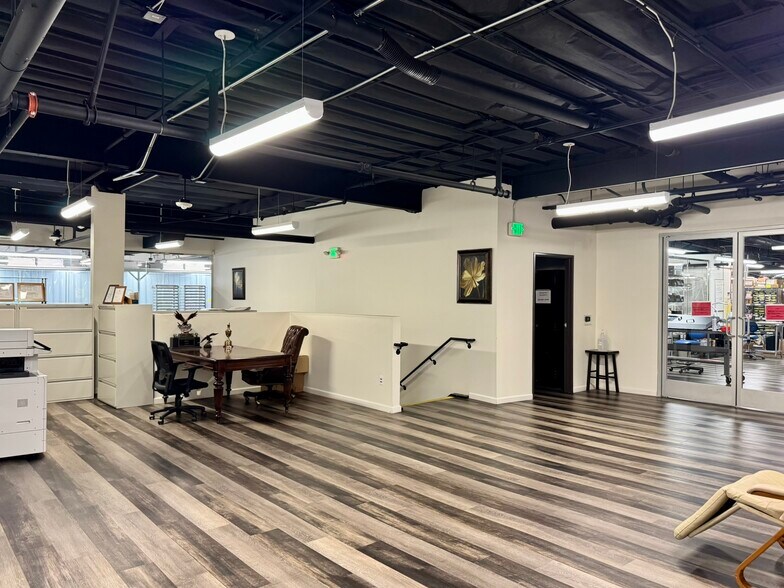 More Photos Of 17550 Gillette Ave, Irvine Manufacturing For Sale