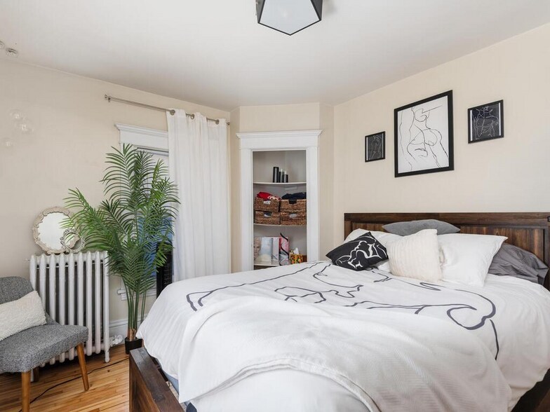 More Photos Of , Minneapolis Unknown For Sale