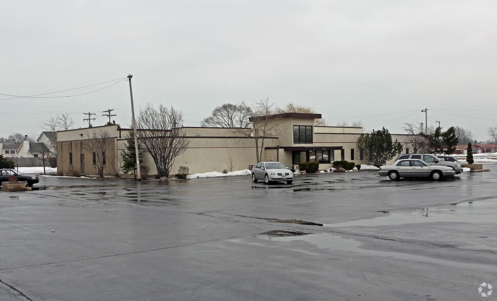 More Photos Of 2801 30th Ave, Kenosha Restaurant For Sale