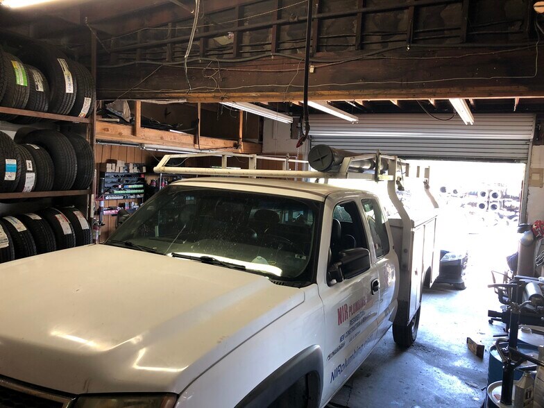 More Photos Of 12576-12578 Heacock St, Moreno Valley Auto Repair For Lease