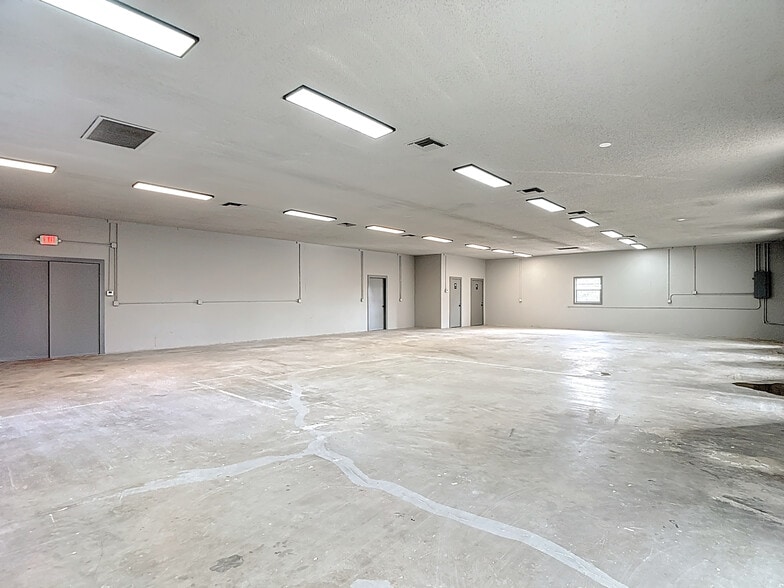 More Photos Of 8925 New York Ave, Hudson Warehouse For Lease