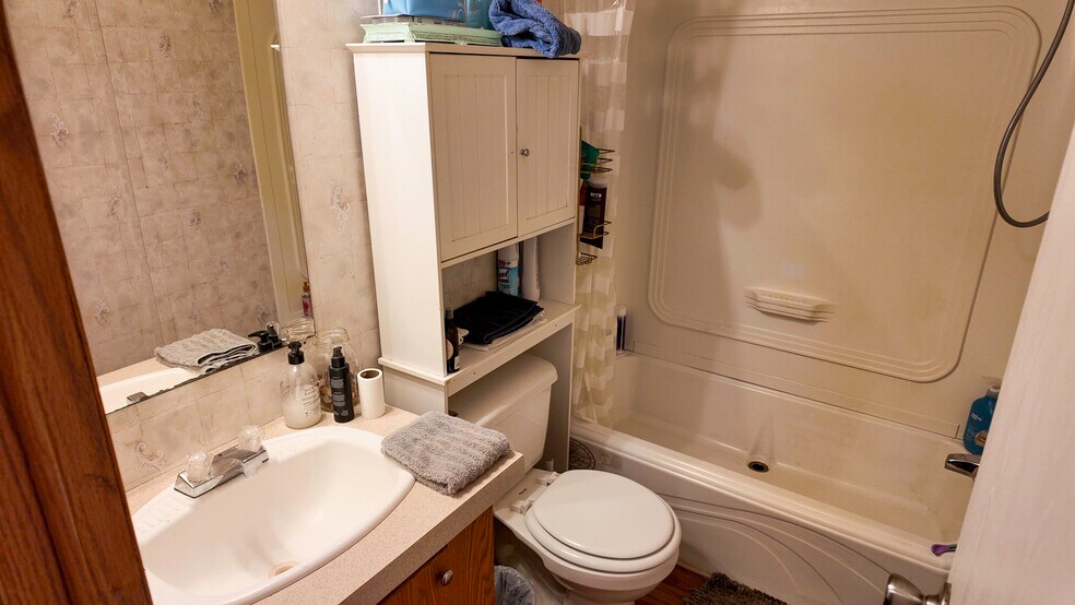 More Photos Of 99 Stacks Dr, Damascus Horse Stables For Sale