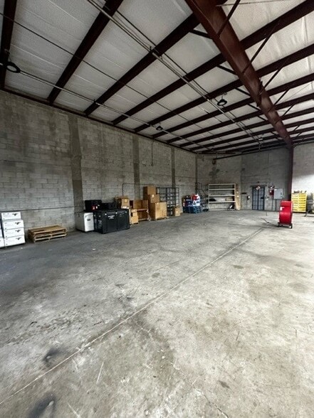 More Photos Of 2501 Westgate, West Palm Beach Light Manufacturing For Lease