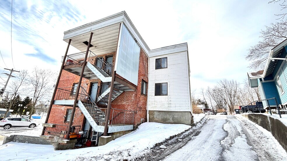 More Photos Of 6631 Chester Ave, Hudson Apartments For Sale