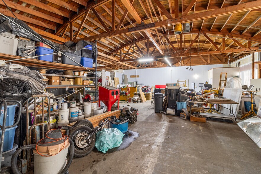More Photos Of 434 3rd St, Long Beach Distribution For Sale