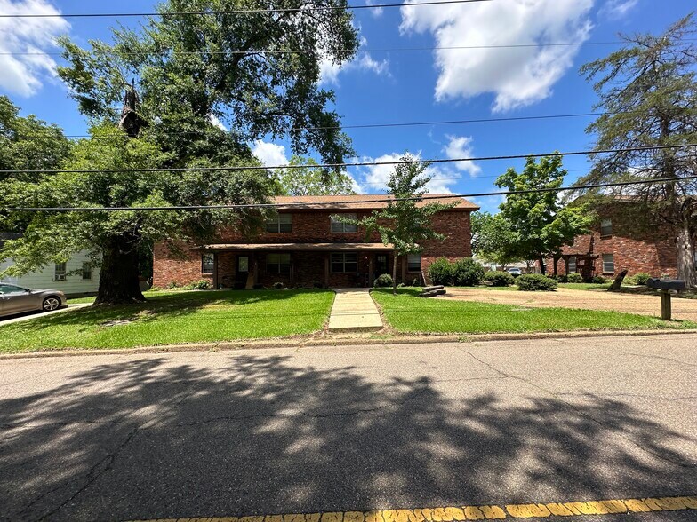 More Photos Of 302 Spring St, Starkville Land For Sale