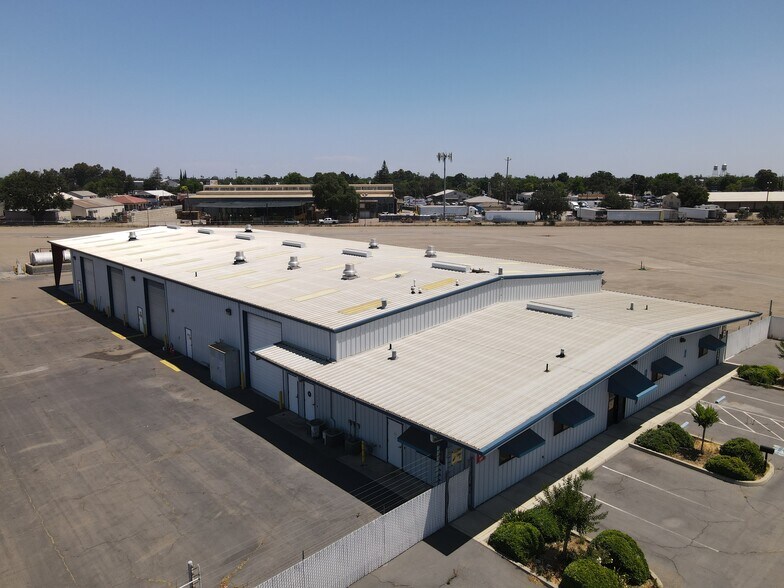 More Photos Of 1444 El Pinal Dr, Stockton Warehouse For Lease