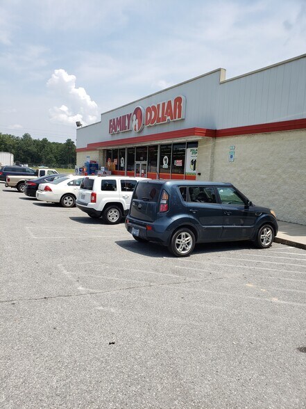 More Photos Of 320 N Main St, Candor Storefront For Sale