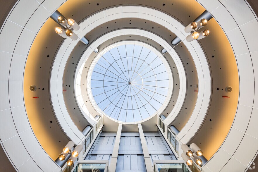 More Photos Of 2 Transam Plaza Dr, Oakbrook Terrace Office For Lease