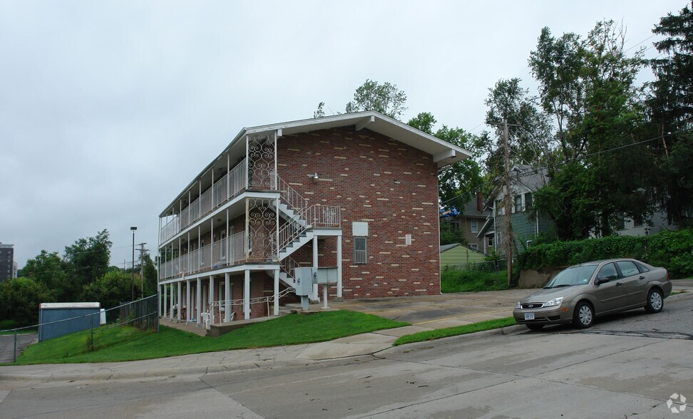 More Photos Of 3027 Chicago Cir, Omaha Apartments For Sale