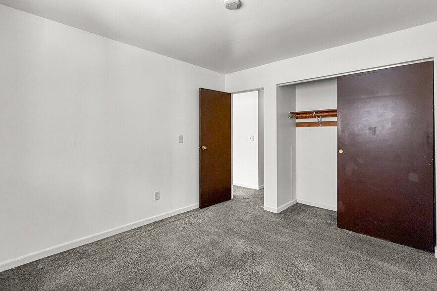 More Photos Of 1103 25th St, Rock Island Apartments For Sale