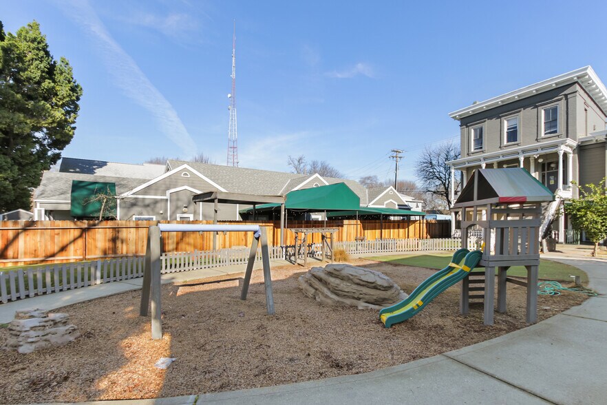 More Photos Of 1111-1123 D St, Sacramento Specialty For Sale