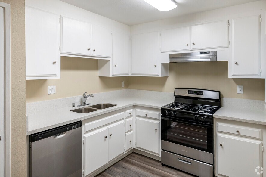 More Photos Of 1001 N Harbor Blvd, La Habra Apartments For Sale