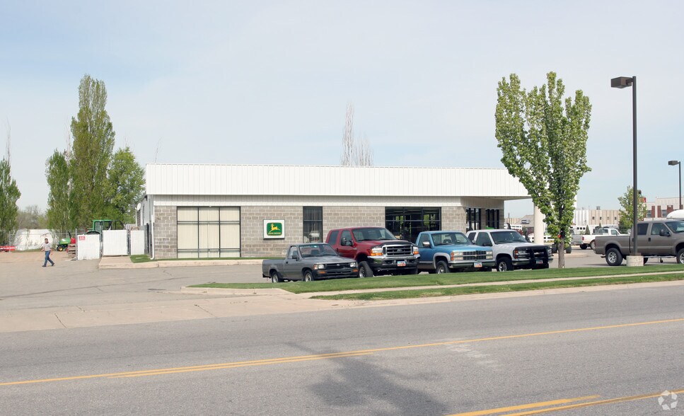 More Photos Of 840 E Highway 193, Layton General Retail For Sale