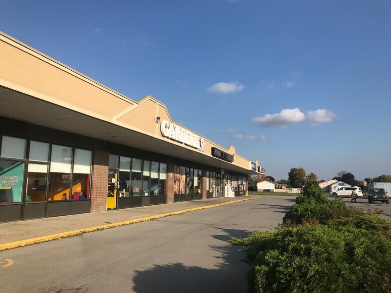 More Photos Of 2685 Ch Sainte-Marie, Mascouche General Retail For Lease