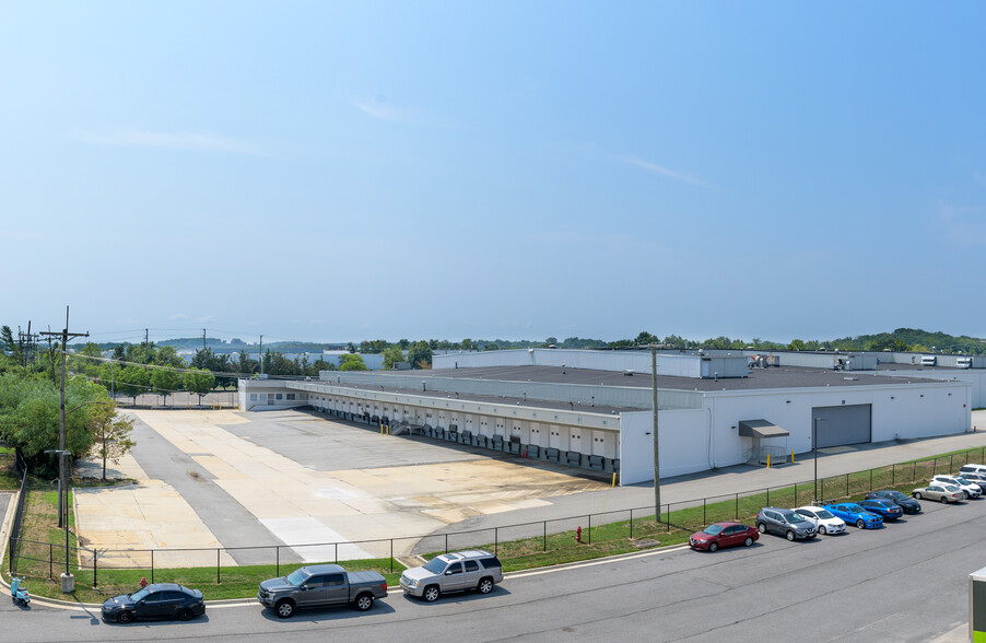 Primary Photo Of 6100 Columbia Park Rd, Landover Warehouse For Lease