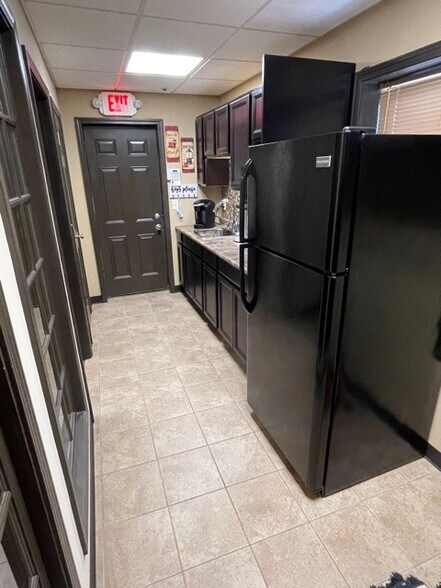 More Photos Of 11 W Franklin St, Liberty Storefront Retail Office For Sale