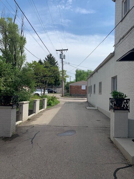 More Photos Of 504 E Dorothy Ln, Dayton Storefront Retail Residential For Sale